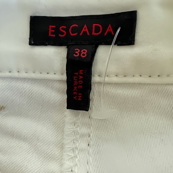 Escada White Pants 38 US 6 Ankle Slim Fit Stretch Gold Button Designer Trousers - Picture 3 of 13